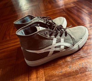 Zapatillas casuales caña alta