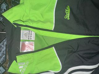 Chaqueta Adidas Negra y Verde Neón