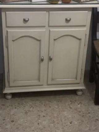 Mueble blanco madera con cristal