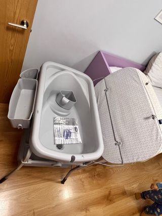 Cambiador Bebé Chicco con bañerita.