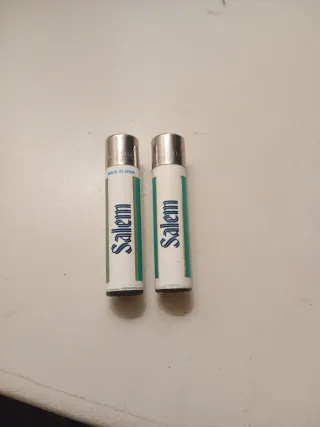 2 accendini Clipper Salem