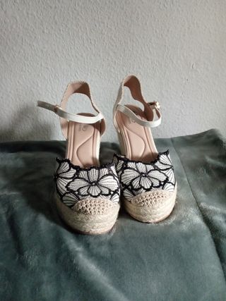 Zapatos de tacon talla 39