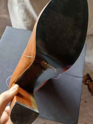 Botines Marrones y Dorados