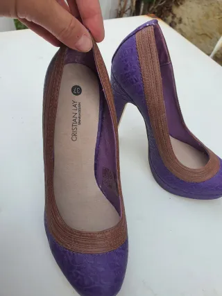 Zapatos tacón morados y marrones talla 37