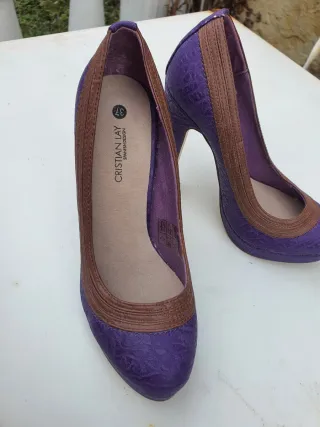 Zapatos tacón morados y marrones talla 37
