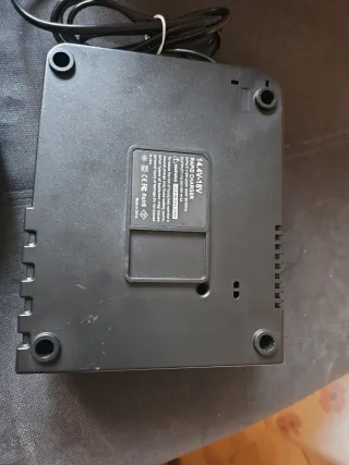 Cargador Makita DC18RC y 3 Baterías