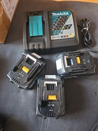 Cargador Makita DC18RC y 3 Baterías