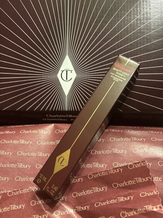 Spotlight Charlotte Tilbury Beauty Light Wand