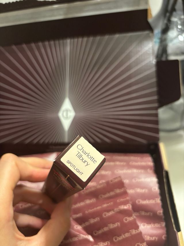 Spotlight Charlotte Tilbury Beauty Light Wand