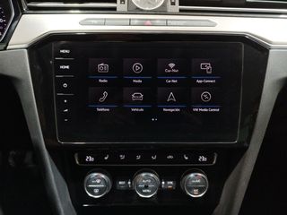 Volkswagen Passat Sport BMT