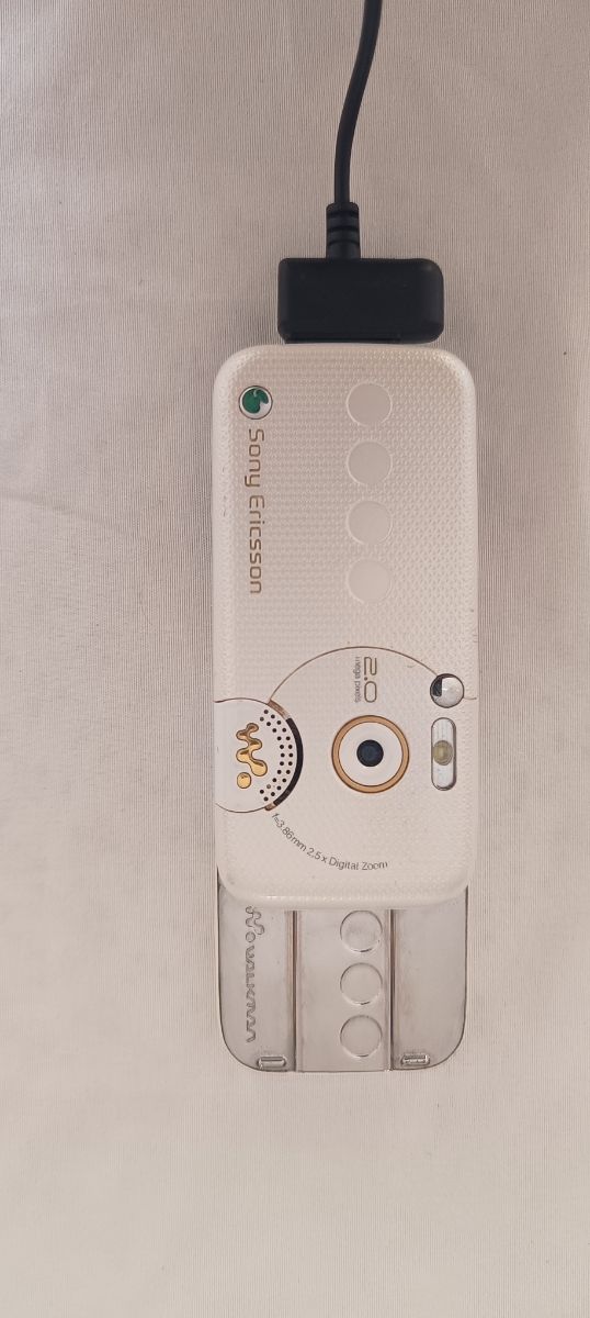 Sony Ericsson W850i Cargador