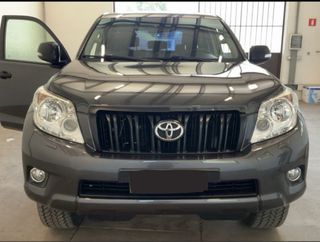 Toyota Land Cruiser 150 2011