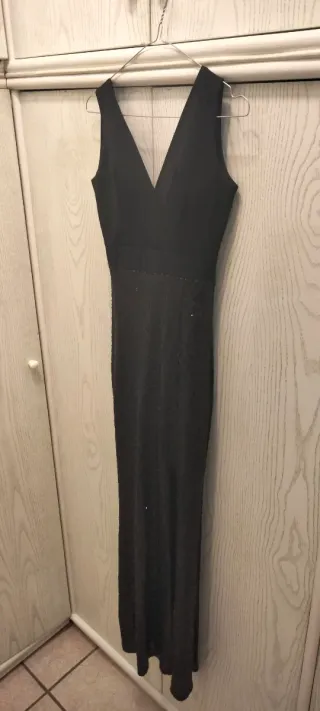 Abito lungo nero con paillettes