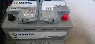 Batería Varta AGM E39 12V 70Ah 760A START STOP 