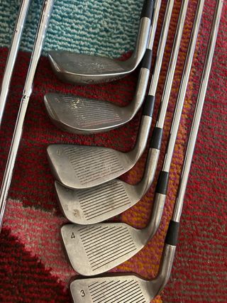 Conjunto de Golf com Saco Vermelho howson