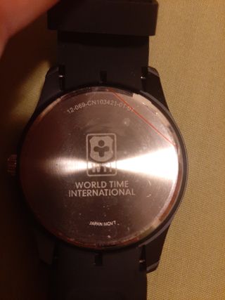 Reloj Analógico WTI Negro nuevo sin estrenar. 