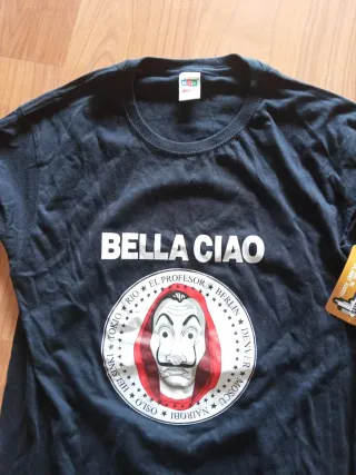 Camiseta Bella Ciao Negra. Unisex