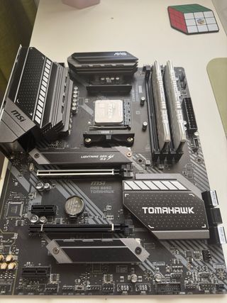 AMD Ryzen 7 5800X + MSI B550 MAG Tomahawk + 32GB 