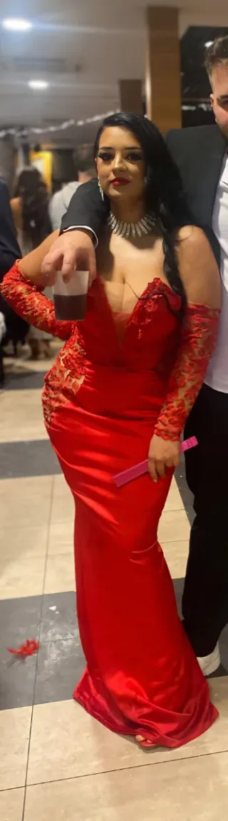 Vestido de boda gitana rojo