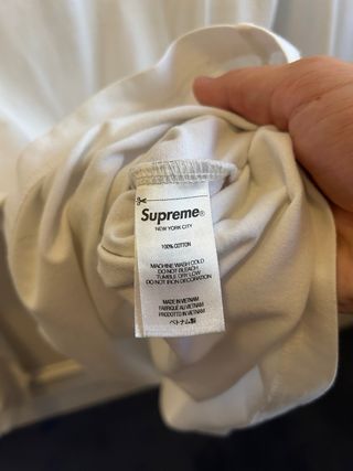 Camiseta Supreme manga larga blanca