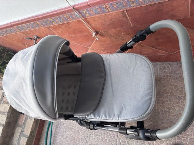 Carro de bebé Triptus gris