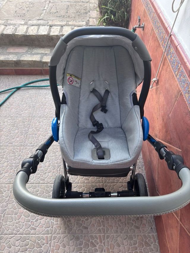 Carro de bebé Triptus gris