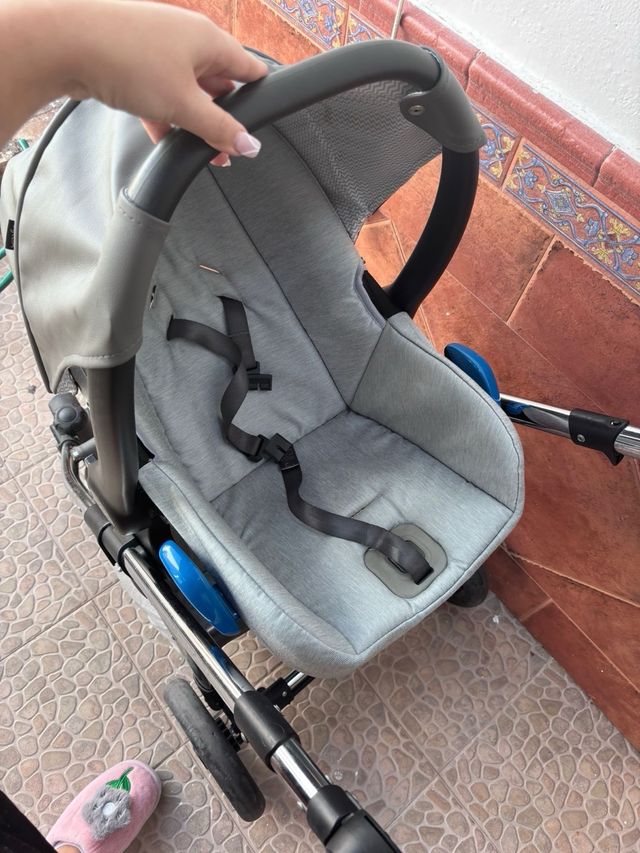 Carro de bebé Triptus gris