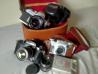 Pacchetto fotocamere analogiche: Miranda, Contax, Minolta