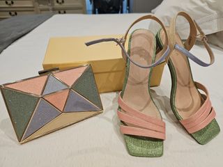 Sandalias y bolso fiesta