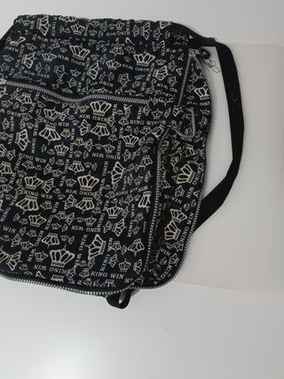 Mochila King con estampado de coronas