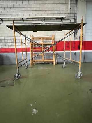 Andamio Plegable con Ruedas