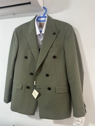 Traje verde de doble botonadura