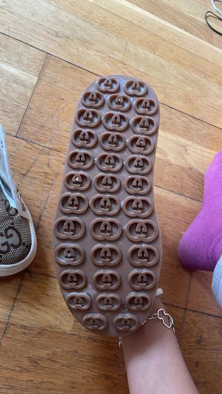 Zapatillas Gucci Beige/Marrón viene con cordones