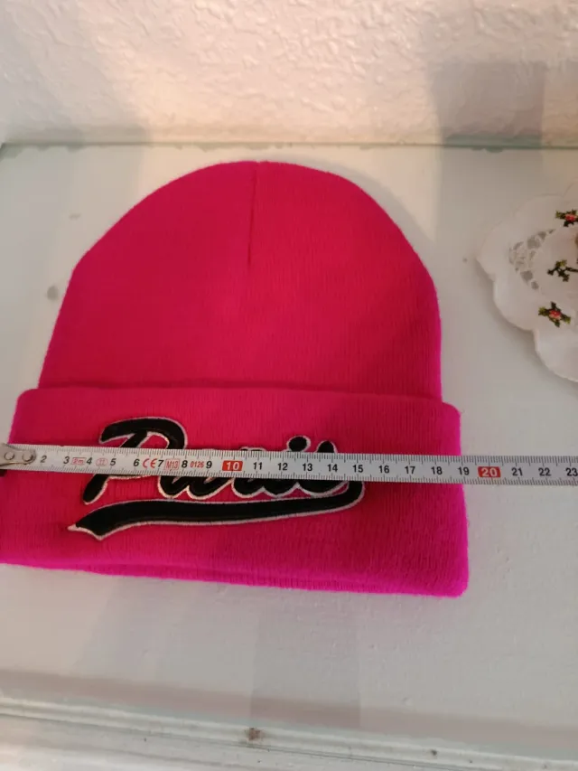 Gorro de punto fucsia