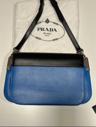 Bolso Prada Negro y Azul.
Edición Limitada 