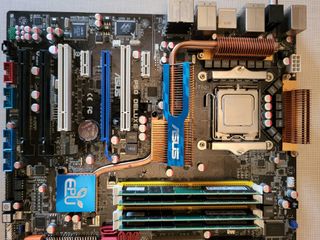 Placa Base ASUS P5Q Deluxe LGA775
