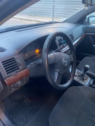 Opel Vectra 2005
