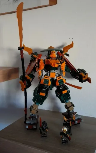 LEGO Ninjago Meca Lloyd y Arin