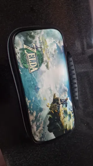 Nintendo 2DS XL Hylian Shield Ed.