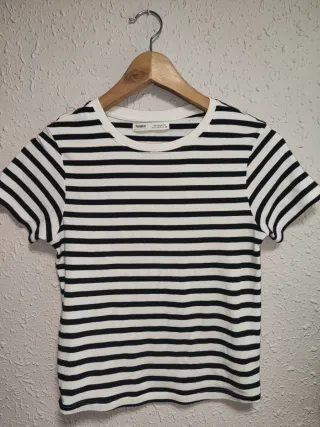 Ropa en buen estados ,muchas prendas sin uso 
