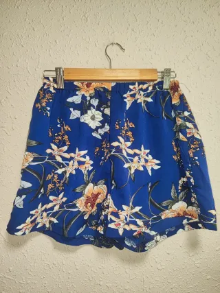 Ropa en buen estados ,muchas prendas sin uso 
