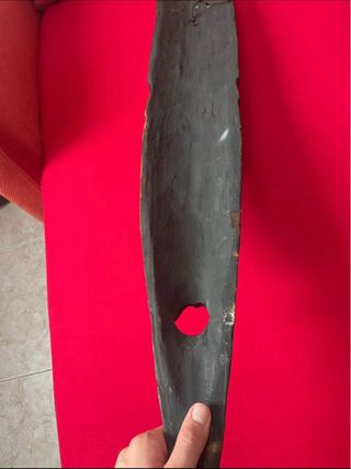 Máscara 100% artesanal de madera tallada y pintada