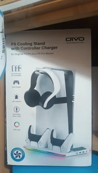 Soporte Carga PS5 GIVO con Ventilador RGB