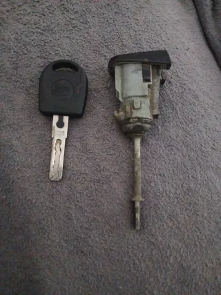 Bombín cerradura Seat Ibiza 6L + Llave
