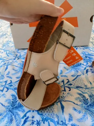 Sandalias 45 The Art Company nuevas de piel blanca