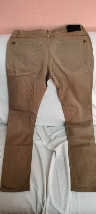 Pantalón vaquero marrón
