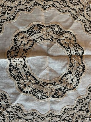 Centrotavola tombolo fatto a mano