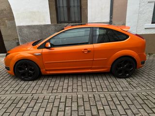 Ford Focus 2.5 ST Racing Orange