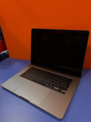 MacBook Air 15 M3 2024 Plata
