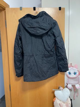 Chaqueta Columbia Negra con Capucha